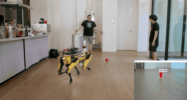 Робота-пса Спота из Boston Dynamics Научили Мочиться Пивом по Команде