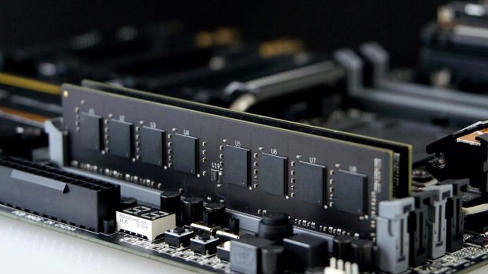 Samsung Планирует Выпустить Модули DDR5 Объемом 512 ГБ