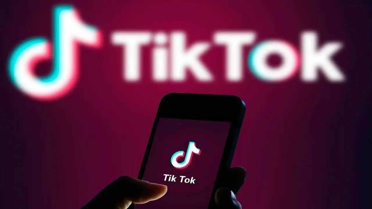 TikTok 32.8.5 Mod (Разблокирован премиум + Плагин)