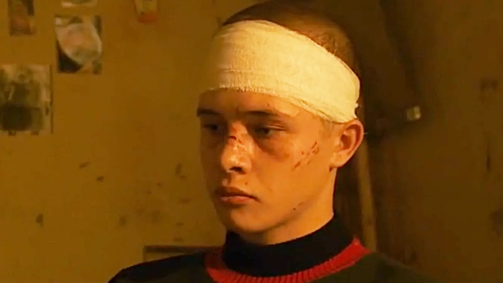Андрей «Пальто» (Леон Кемстач) — персонаж из сериала «Слово пацана. Кровь на асфальте»
