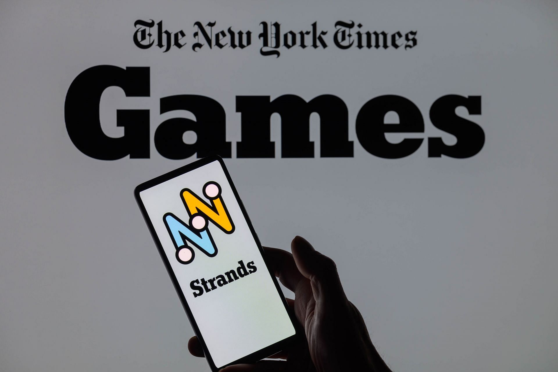 С сегодняшними подсказками и намёками для Strands – пятница, 9 мая 2025 года